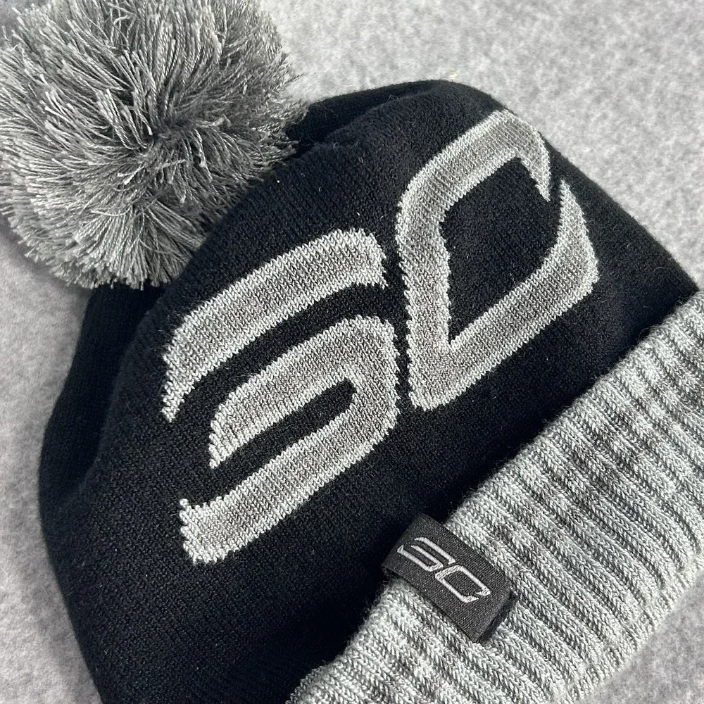 Under Armour Youth Stephen Curry SC Pom Beanie Hat Black Gray OSFA Cuffed Knit